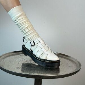 Dr. Martens white and black chunky Maryjane’s with platform. Women’s size 6.